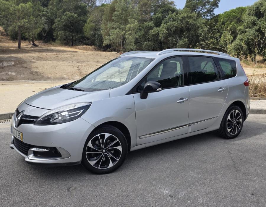 RENAULT GRAND SCENIC BOSE EDITION